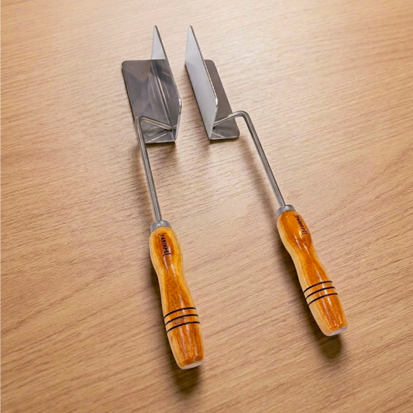 Utensílio para churrasco vertical Parimpé em aço carbono